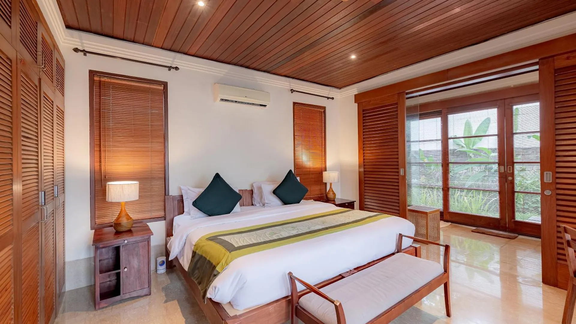 Villa Dorado - Steps From Jimbaran Beach